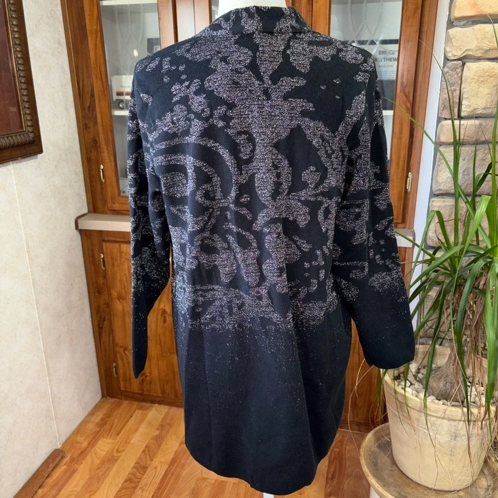 CHICOS SIZE 2 SIZE LARGE OPEN FRONT CARDIGAN W/ SPARKLY ABSTRACT PAISLEY DESIGN